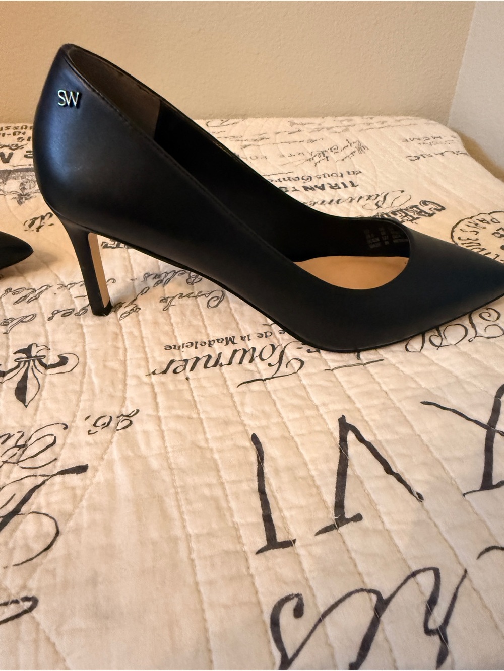 Stuart Weitzman Black Pointed Toe Leather Pumps Heels Size 8 - Picture 7 of 13